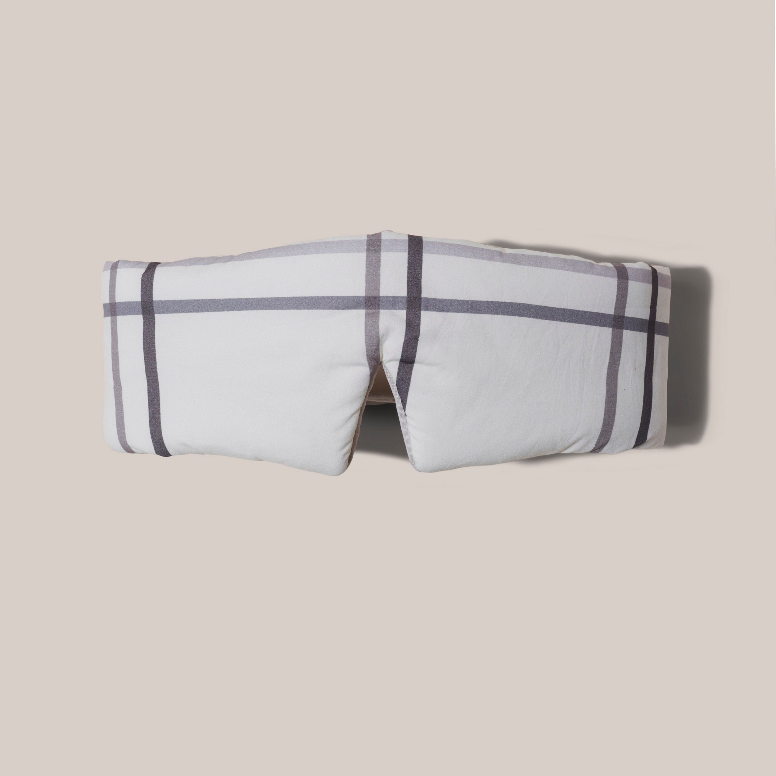 TONIC Noise Muffling Eye Mask in Silver Linings. Clinician-approved blackout sleep mask with deep padded design for full eye, face and ear coverage. Promotes uninterrupted, restorative rest and reduces stress in hospital wards. Made from soft, breathable fabric for comfort and healing during recovery.
