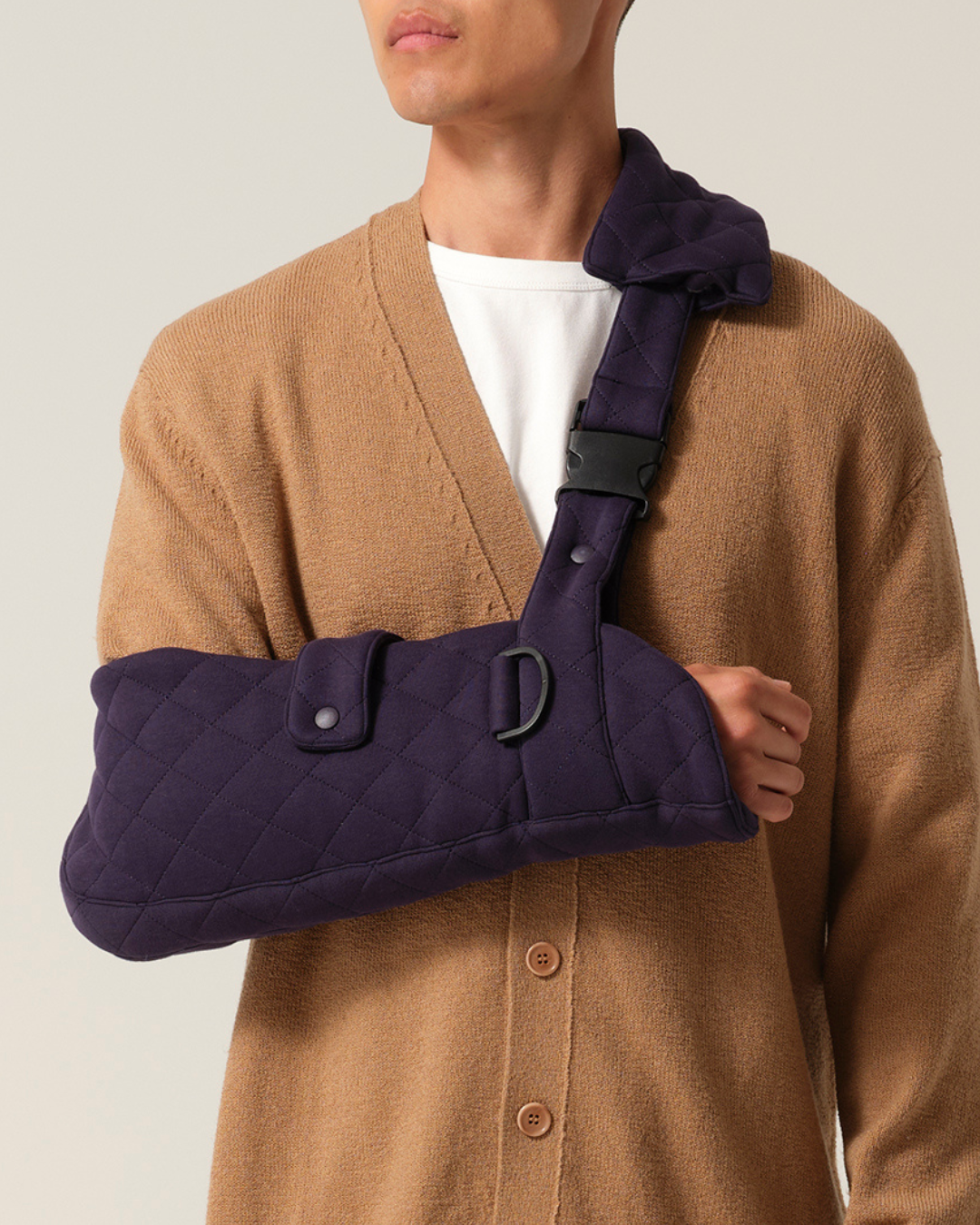 Mens Drake Quilted Arm Sling® Navy
